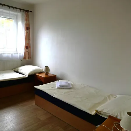 Elsyn Dvur Hotel