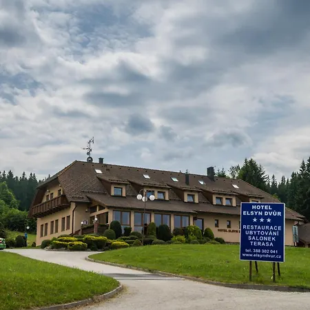 Hotel Elsyn Dvur 3*