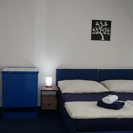 Elsyn Dvůr Hotel 3*
